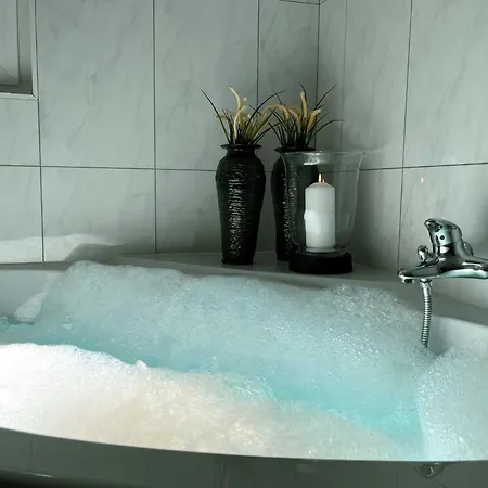 Chateau Appartement-fewo 2-bettwohnung Edelweiss A 2 By Interhome Appartement